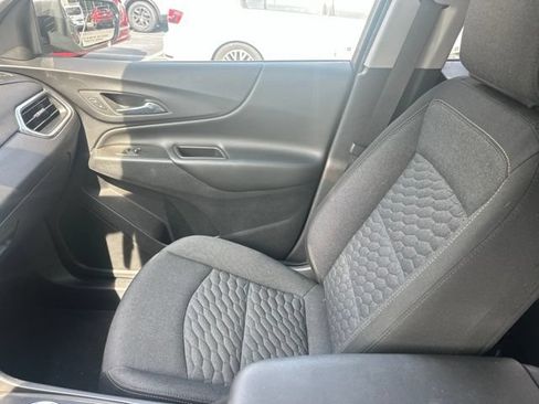 Used 2020 Chevrolet Equinox LT FWD image 13