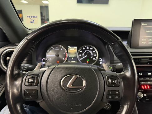 Used 2022 Lexus IS 300 w/ Premium Package RWD image 29