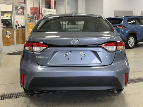 Used 2025 Toyota Corolla LE w/ LE Premium Package FWD image 8