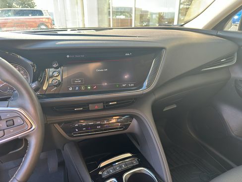 Used 2023 Buick Envision Essence image 19