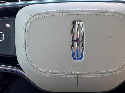 Certified 2024 Lincoln Nautilus Reserve w/ Equipment Group 202A image 19