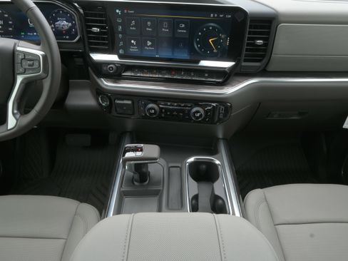 New 2026 Chevrolet Silverado 1500 LTZ AWD/4WD image 14