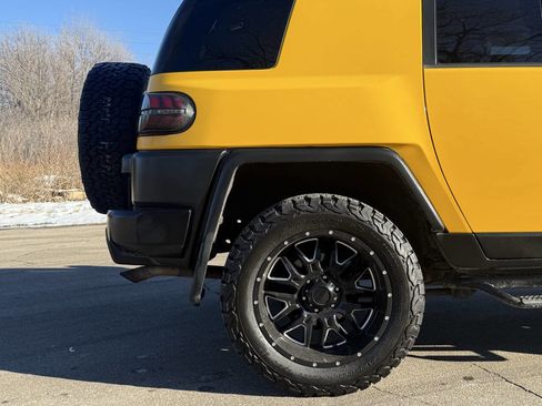 Used 2007 Toyota FJ Cruiser 4WD w/ Upgrade Pkg 2 image 17