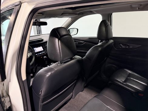Used 2016 Nissan Rogue SL w/ SL Premium Package AWD/4WD image 8