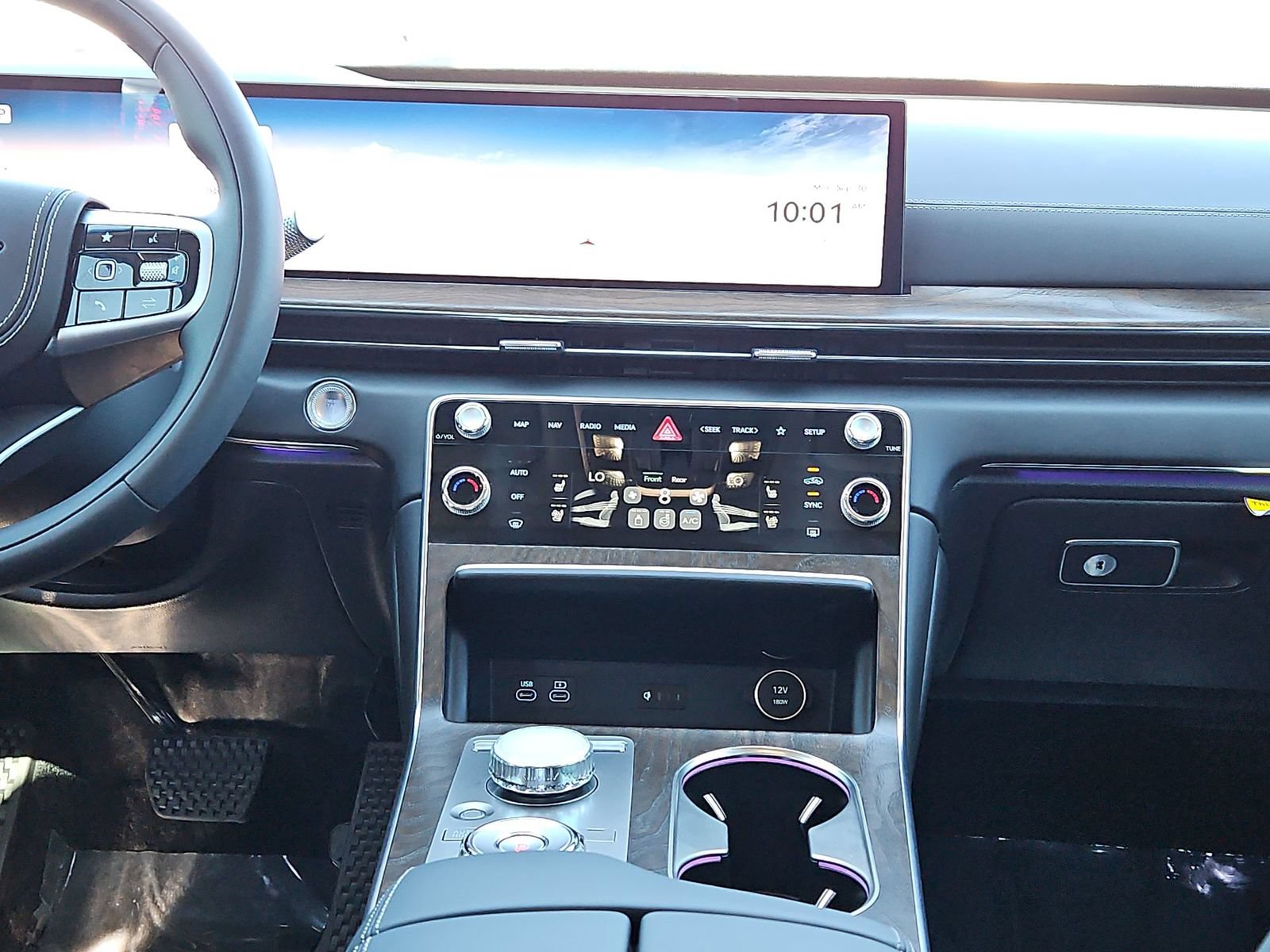 Certified 2025 Genesis GV80 3.5T Prestige AWD/4WD image 20