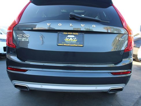 Used 2017 Volvo XC90 T6 Momentum w/ Vision Package image 16