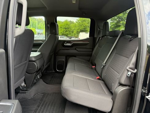 Used 2025 Chevrolet Silverado 1500 LT AWD/4WD image 22