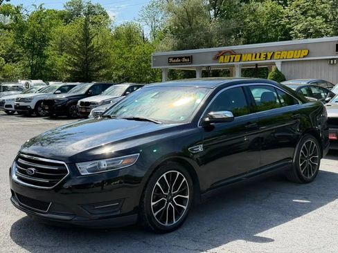 Used 2018 Ford Taurus Limited AWD/4WD image 4