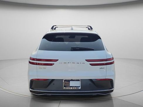 Used 2026 Genesis GV70 2.5T Advanced AWD/4WD image 5