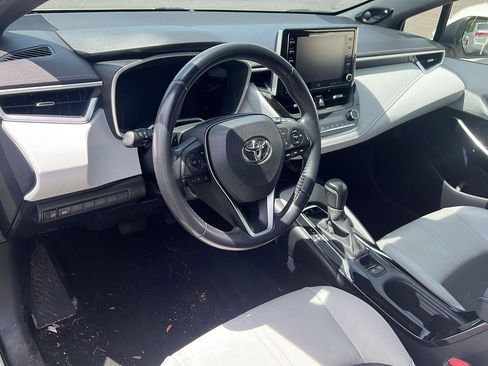 Used 2019 Toyota Corolla XSE FWD image 4