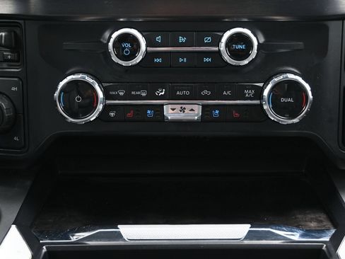 Used 2024 Ford F350 Lariat w/ Chrome Package AWD/4WD image 40