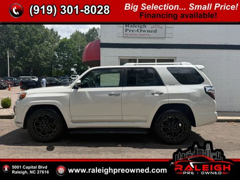 Used 2017 Toyota 4Runner Limited RWD image 1