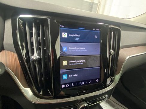 Certified 2024 Volvo V60 B5 Cross Country Plus image 18