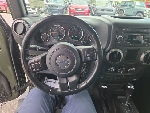Used 2015 Jeep Wrangler Sport w/ Quick Order Package 24S AWD/4WD image 16