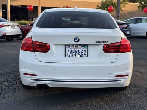 Used 2017 BMW 330i Sedan w/ Driver Assistance Package image 16