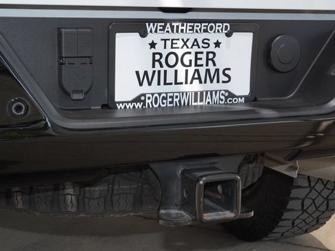 Used 2025 GMC Sierra 2500 AT4X AWD/4WD image 34