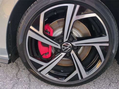 New 2026 Volkswagen Golf SE image 23