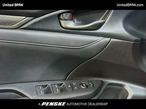 Used 2018 Honda Civic Sport Touring image 3