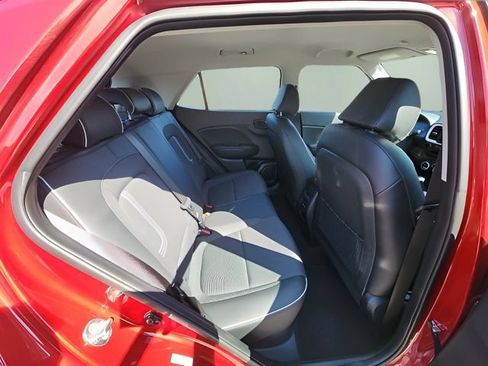 Used 2024 Hyundai Venue Limited FWD image 14