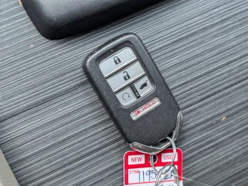 Used 2020 Honda Pilot Touring image 34