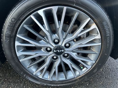 Used 2022 Kia Forte GT-Line w/ GT-Line Premium Package image 13