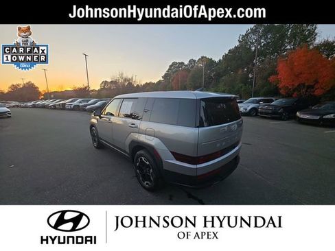 Used 2025 Hyundai Santa Fe SE image 17