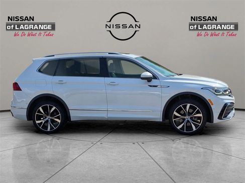 Used 2022 Volkswagen Tiguan SEL R-Line image 4