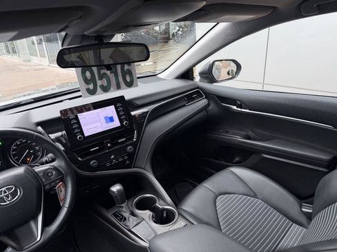 Used 2024 Toyota Camry SE FWD image 12