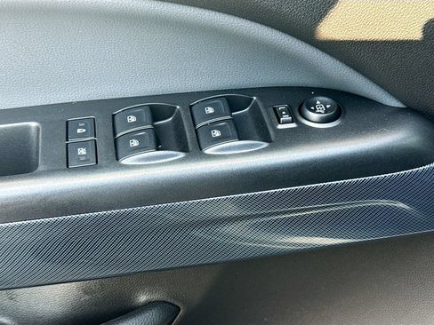 Used 2016 Chevrolet Colorado Z71 AWD/4WD image 21