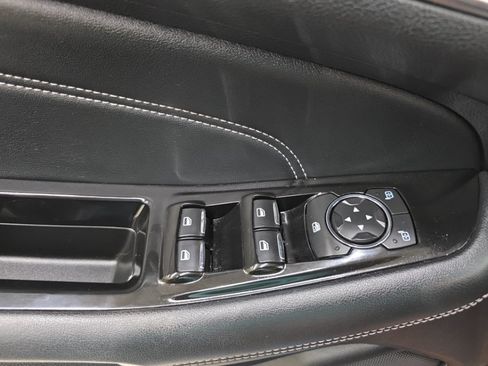Used 2019 Ford Edge Titanium AWD/4WD image 30