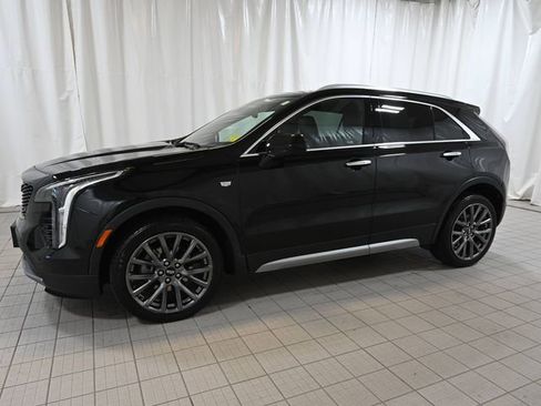 Used 2020 Cadillac XT4 Premium Luxury w/ LPO, Midnight Sport Package AWD/4WD image 9