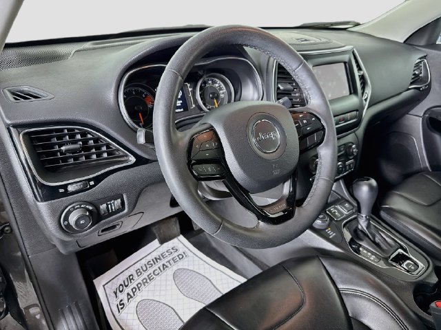 Used 2021 Jeep Cherokee Latitude Plus AWD/4WD image 9