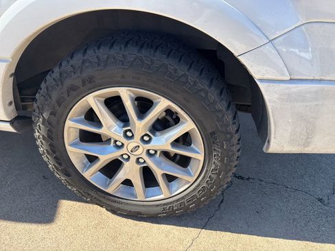 Used 2017 Ford Expedition EL Limited w/ Equipment Group 301A image 10