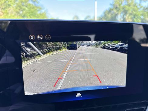 Used 2026 Chevrolet Equinox LT FWD image 20