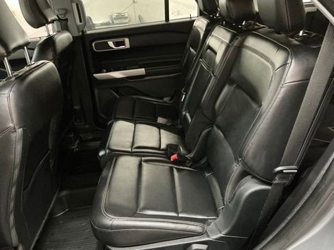 Used 2021 Ford Explorer XLT w/ Equipment Group 202A image 13