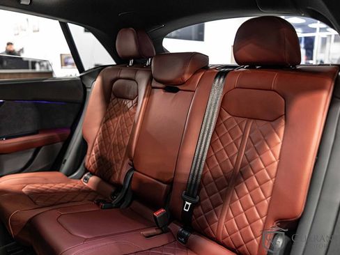 Used 2023 Audi SQ8 Premium Plus w/ Executive Package image 31