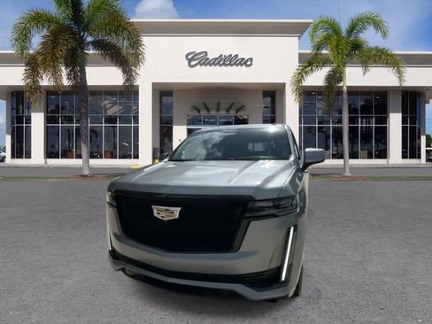 Certified 2023 Cadillac Escalade ESV Sport Platinum AWD/4WD image 5