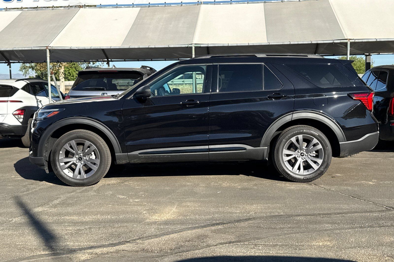 Used 2026 Ford Explorer Active w/ Active Comfort Package AWD/4WD image 7