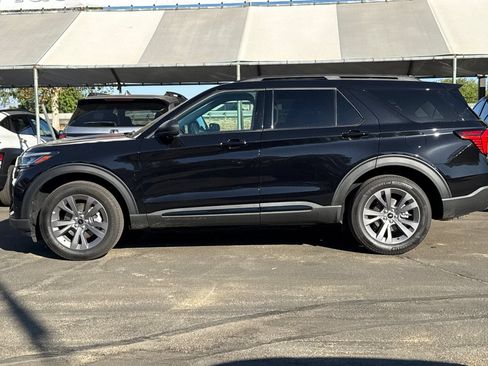 Used 2026 Ford Explorer Active w/ Active Comfort Package AWD/4WD image 7