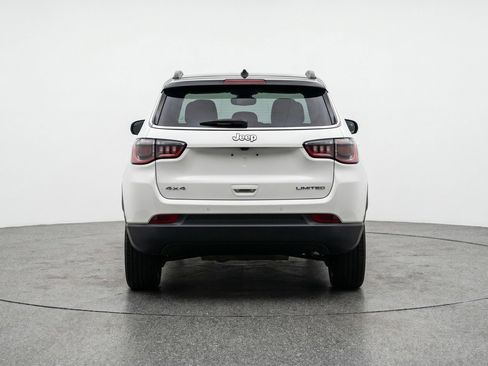 Used 2025 Jeep Compass Limited image 7