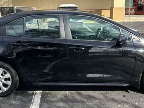 Used 2024 Toyota Corolla LE image 3