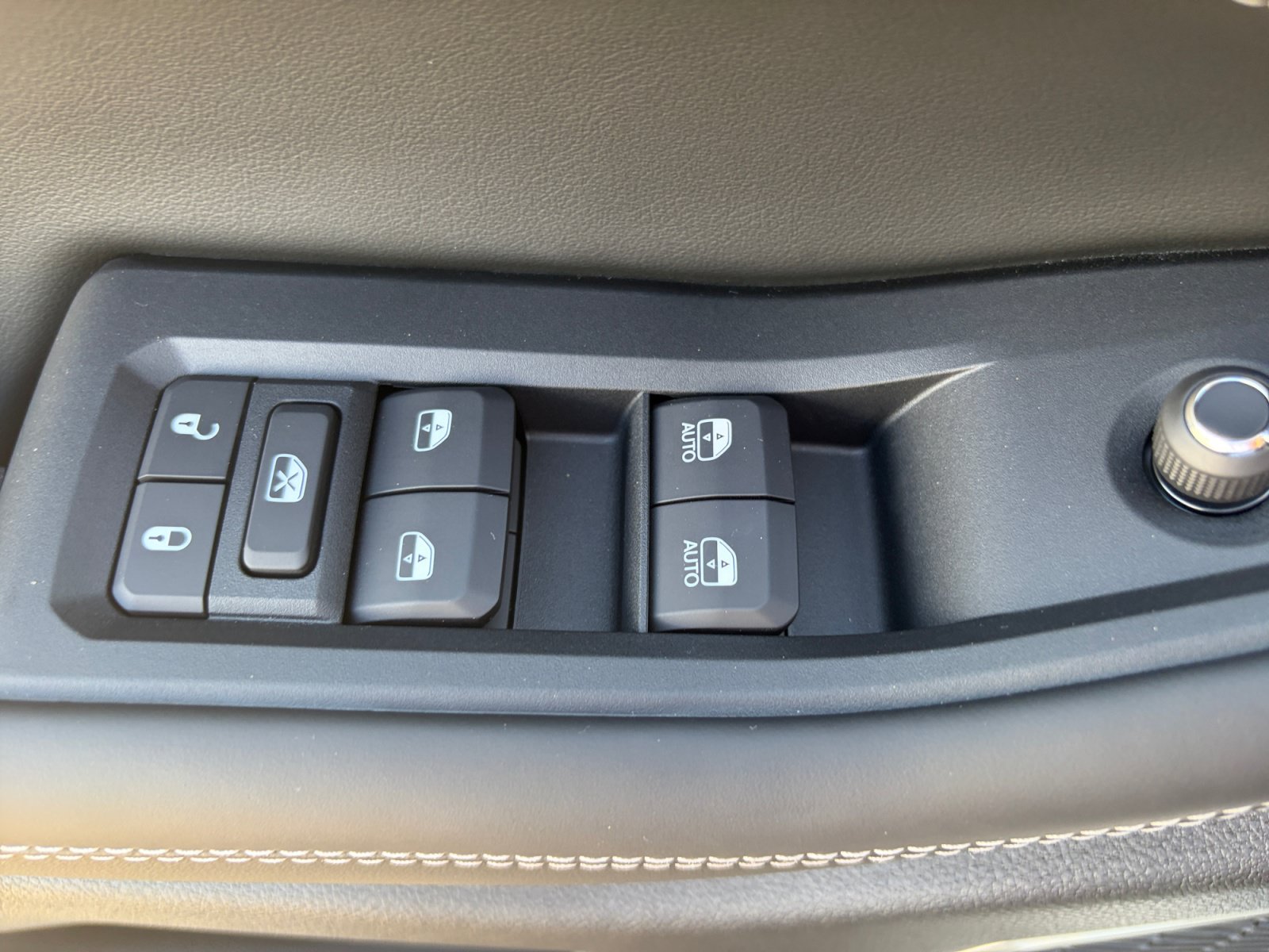 New 2026 Jeep Grand Cherokee Limited AWD/4WD image 16