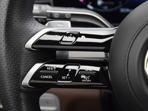 Used 2025 Mercedes-Benz GLS 450 4MATIC image 25