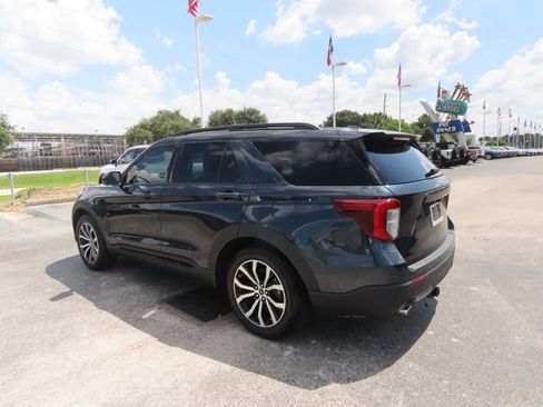 Used 2022 Ford Explorer ST-Line RWD image 17