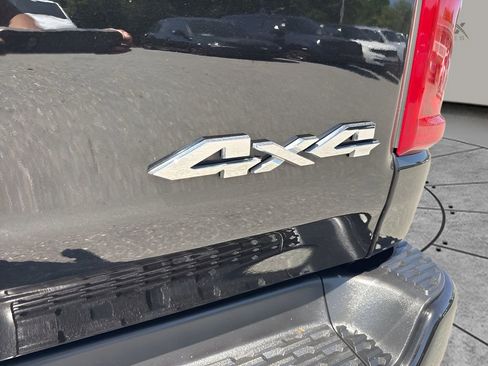 Used 2025 RAM 1500 Limited AWD/4WD image 35