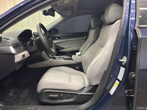 Used 2018 Honda Accord EX image 15