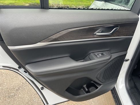 New 2025 Jeep Grand Cherokee Limited image 15