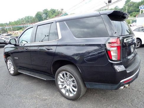 Used 2024 Chevrolet Tahoe Premier w/ Premium Package AWD/4WD image 4
