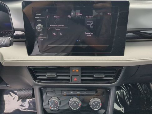 Certified 2025 Volkswagen Taos S FWD image 20