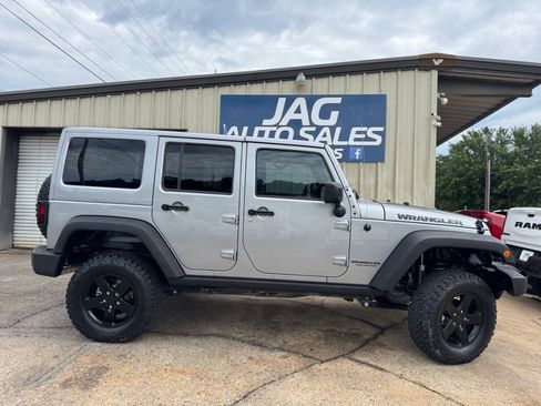 Used 2017 Jeep Wrangler Unlimited Sport AWD/4WD image 7